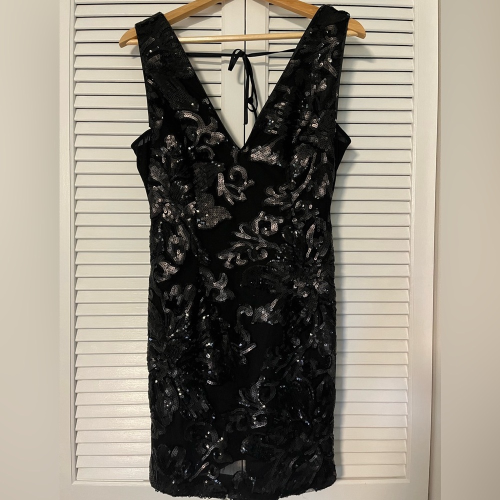 bebe Black Floral Sequin Sleeveless Cocktail Party NYE Dress